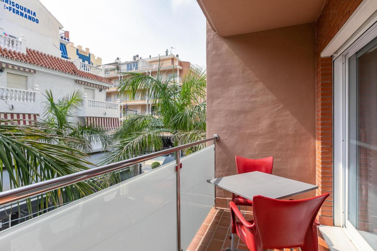 Apartamentos Guerrero Torre Del Mar Esterno foto