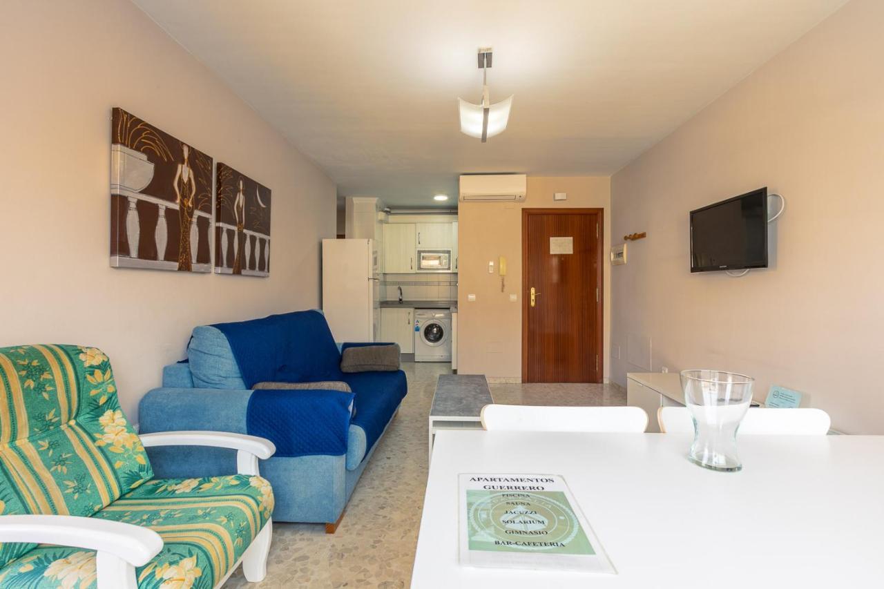 Apartamentos Guerrero Torre Del Mar Esterno foto