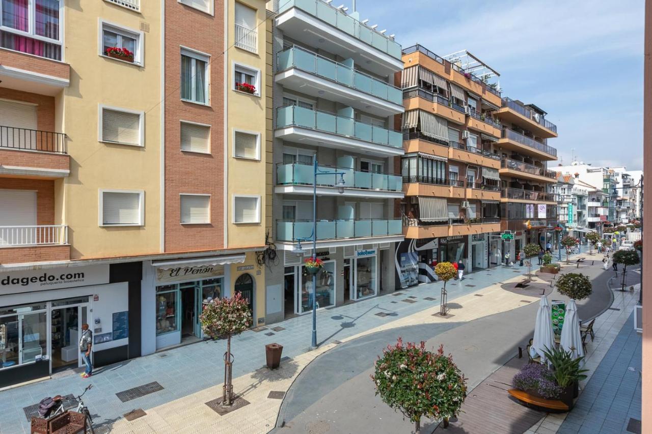 Apartamentos Guerrero Torre Del Mar Esterno foto