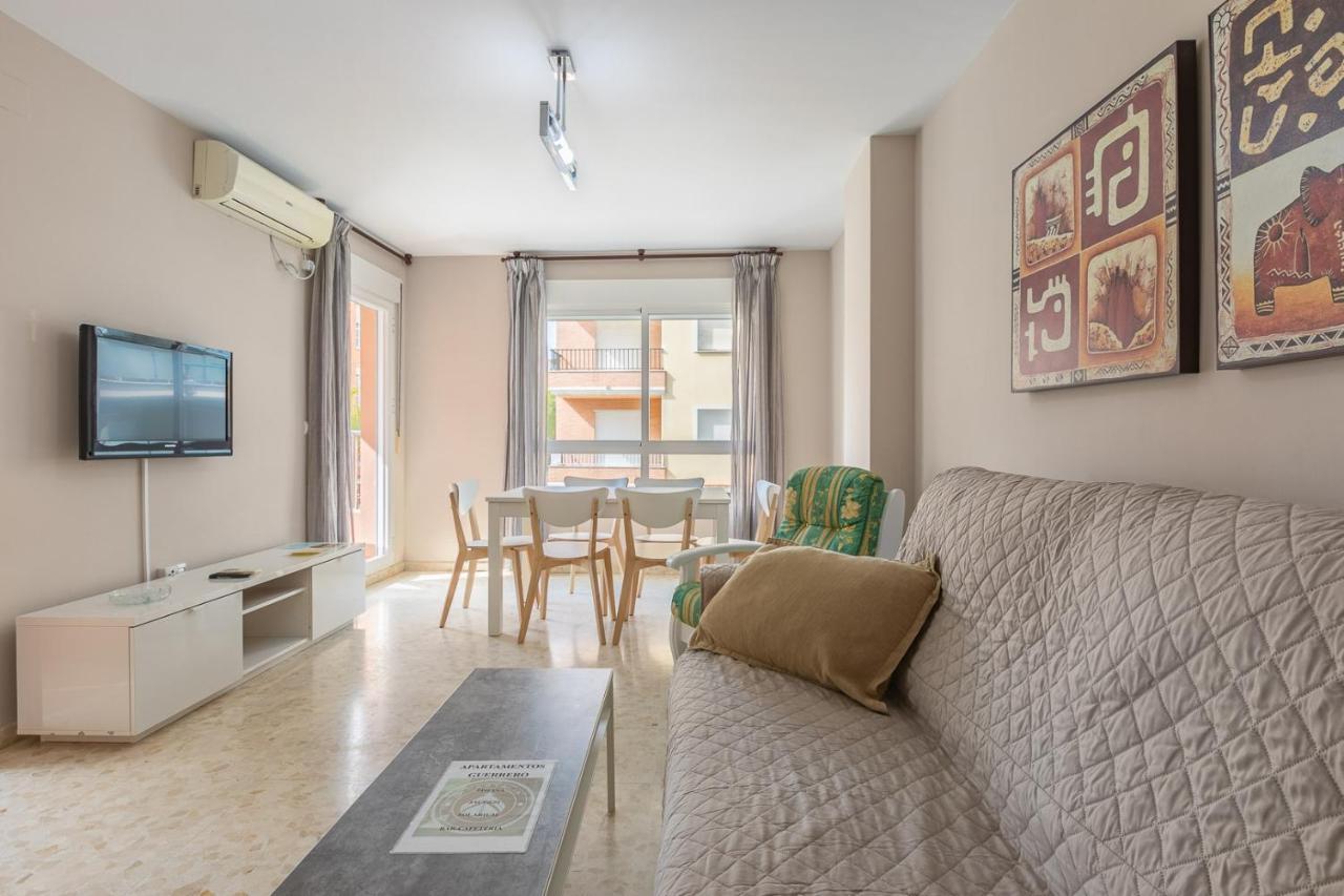Apartamentos Guerrero Torre Del Mar Esterno foto