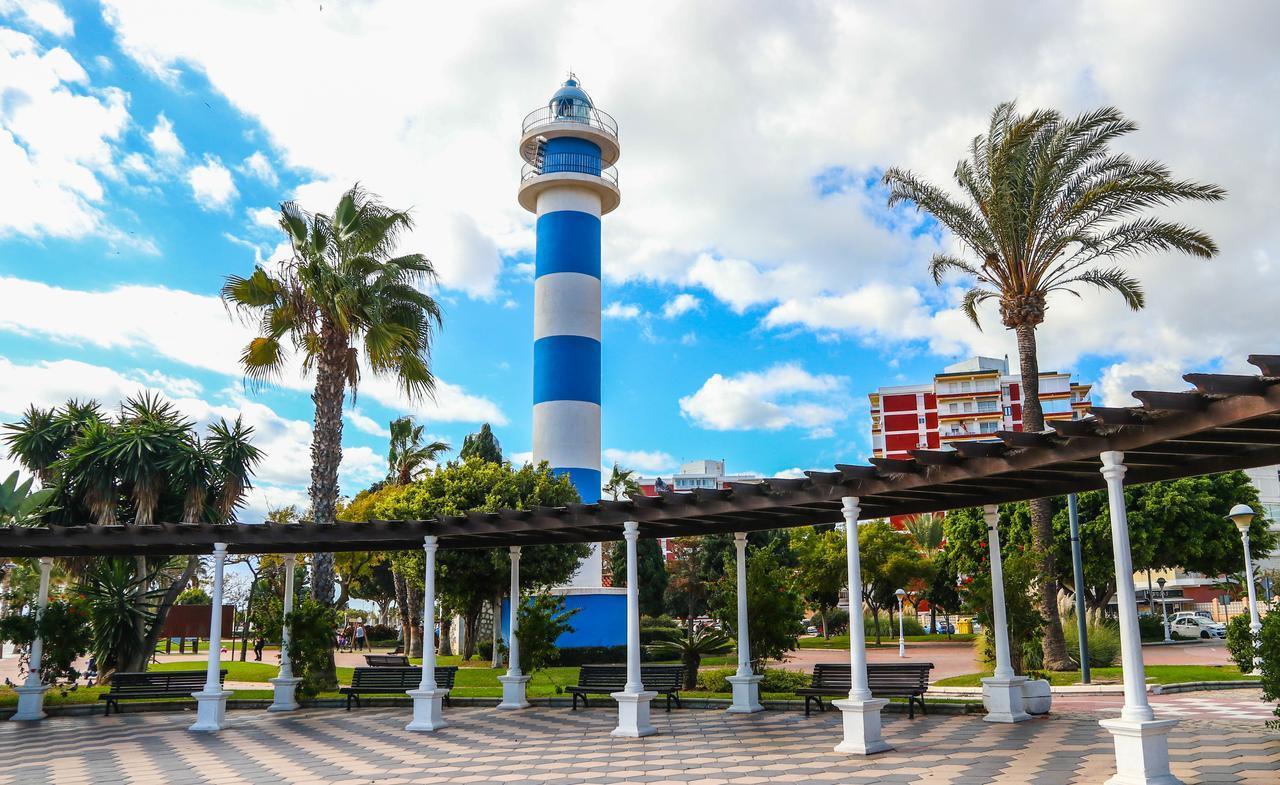 Apartamentos Guerrero Torre Del Mar Esterno foto