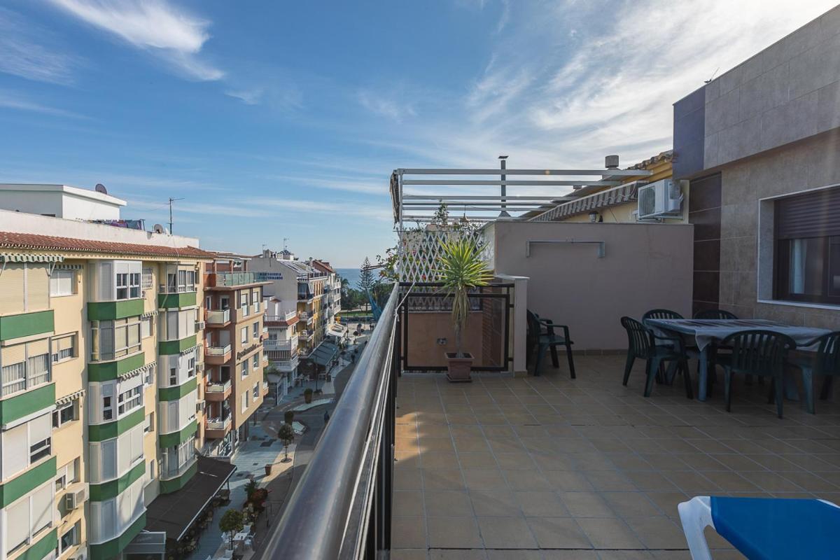 Apartamentos Guerrero Torre Del Mar Esterno foto