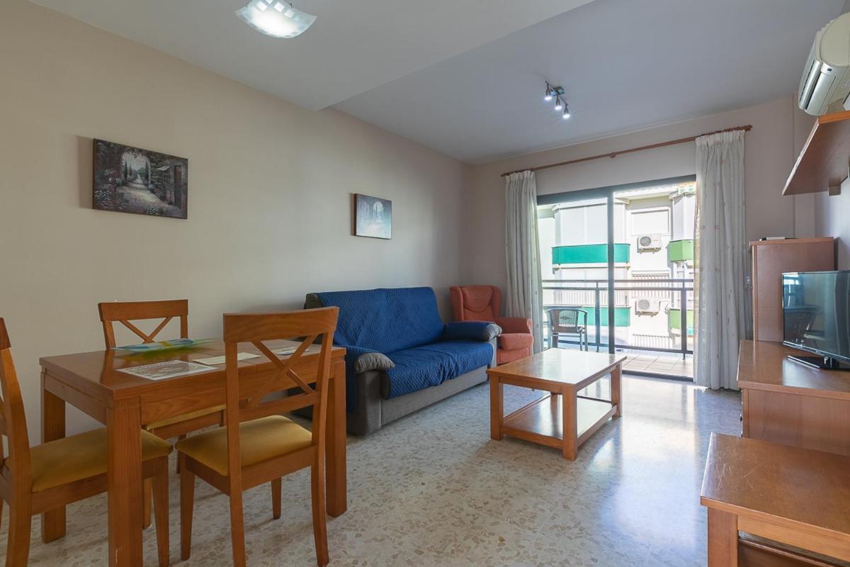 Apartamentos Guerrero Torre Del Mar Esterno foto