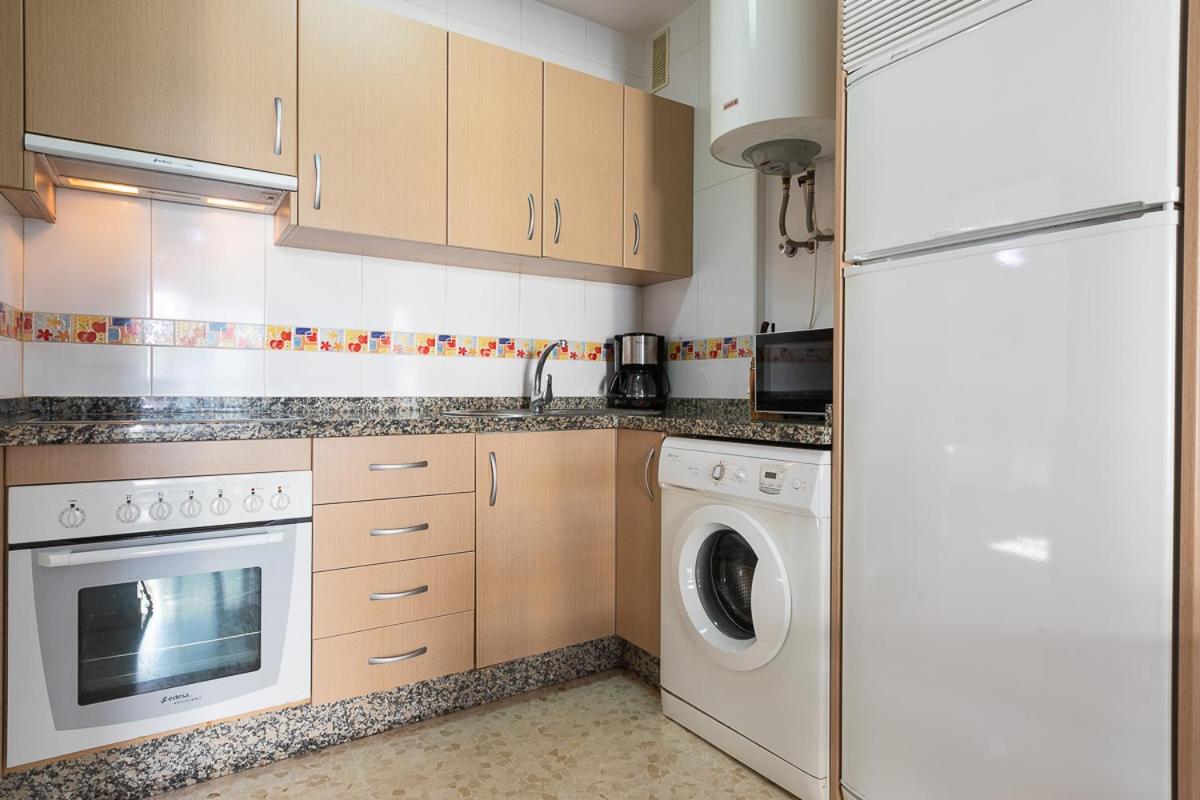 Apartamentos Guerrero Torre Del Mar Esterno foto