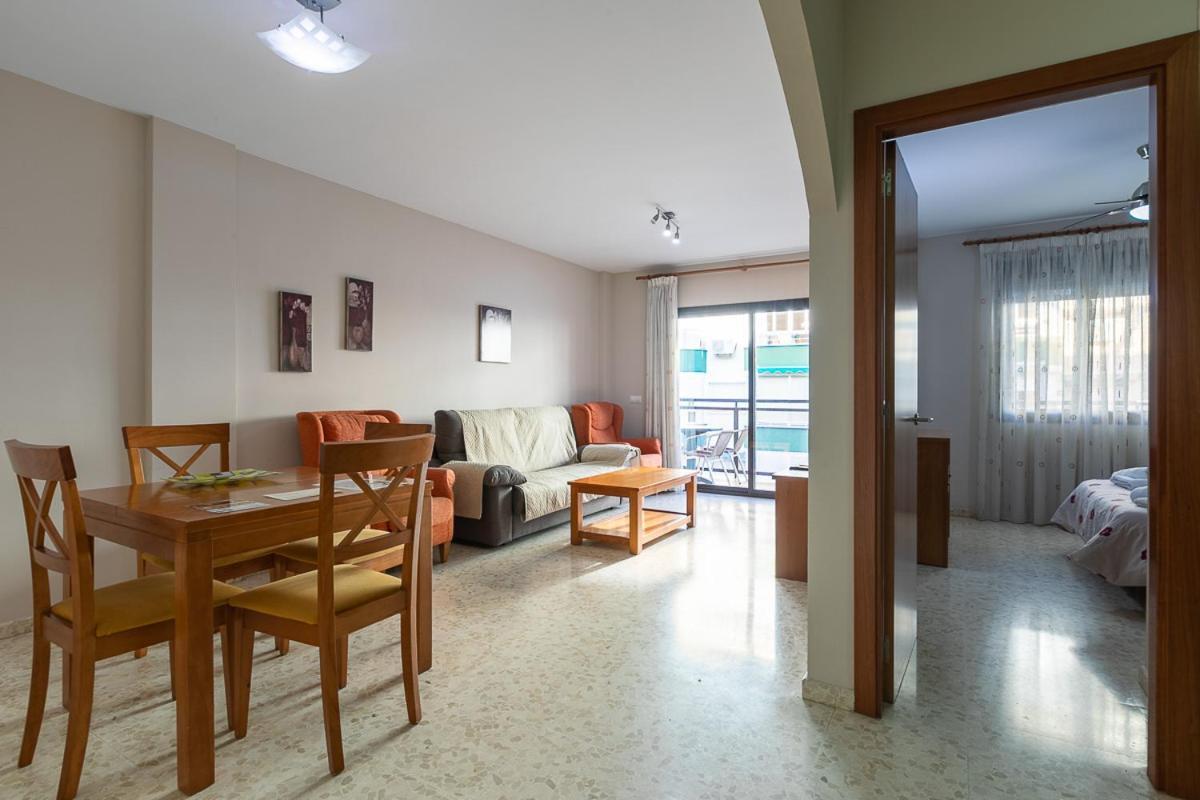 Apartamentos Guerrero Torre Del Mar Esterno foto