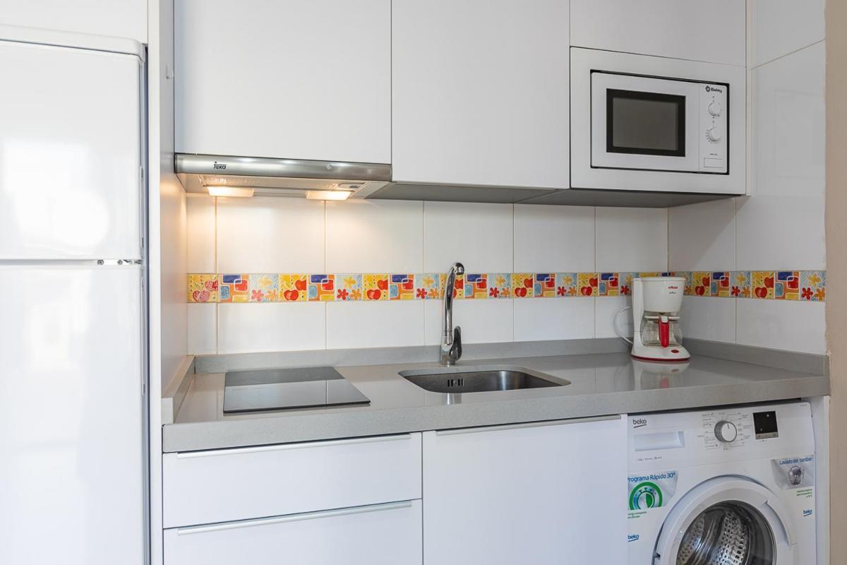 Apartamentos Guerrero Torre Del Mar Esterno foto